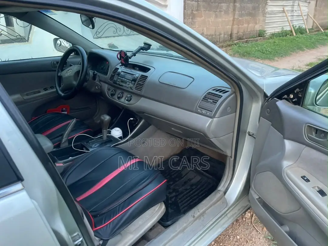 Toyota Camry 2002 Silver