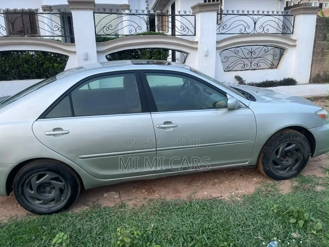 Toyota Camry 2002 Silver