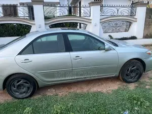 Toyota Camry 2002 Silver
