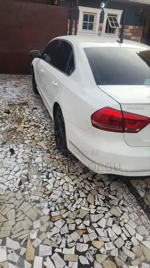 Volkswagen Passat 2013 White