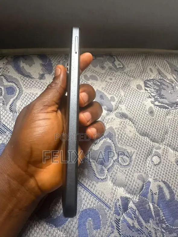 Tecno Spark 40 128 GB Black