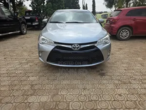Toyota Camry SE 4dr Sedan (2.5L 4cyl 6A) 2017 Silver