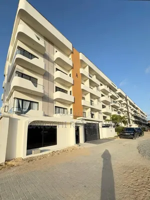 2bdrm Apartment in Lekki Phase 1 for rent