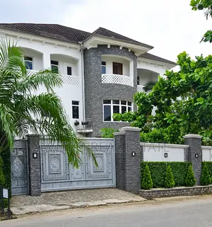 5bdrm House in Parkview Estate for rent