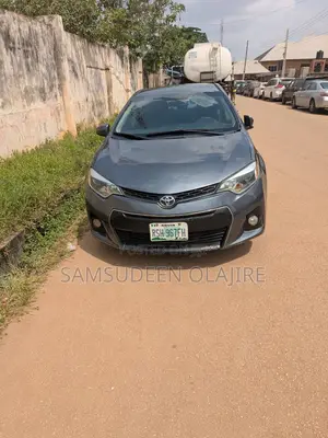 Toyota Corolla S 4dr Sedan (1.8L 4cyl CVT) 2016 Blue
