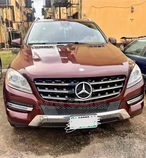 Mercedes-Benz M Class ML350 4dr SUV (3.5L 6cyl 7A) 2014 Maroon