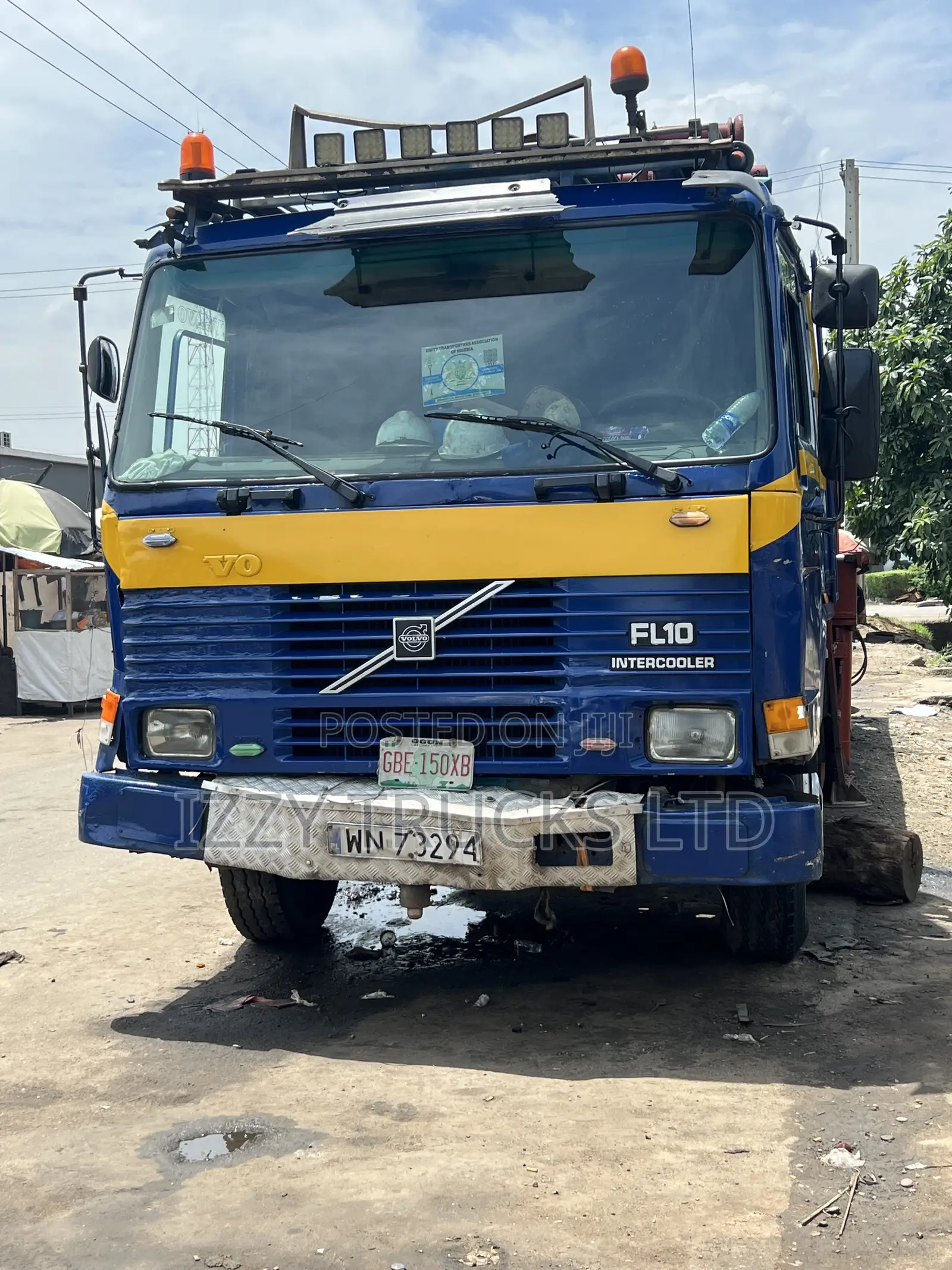 17-Ton Flatbed Hiab Truck for Hire