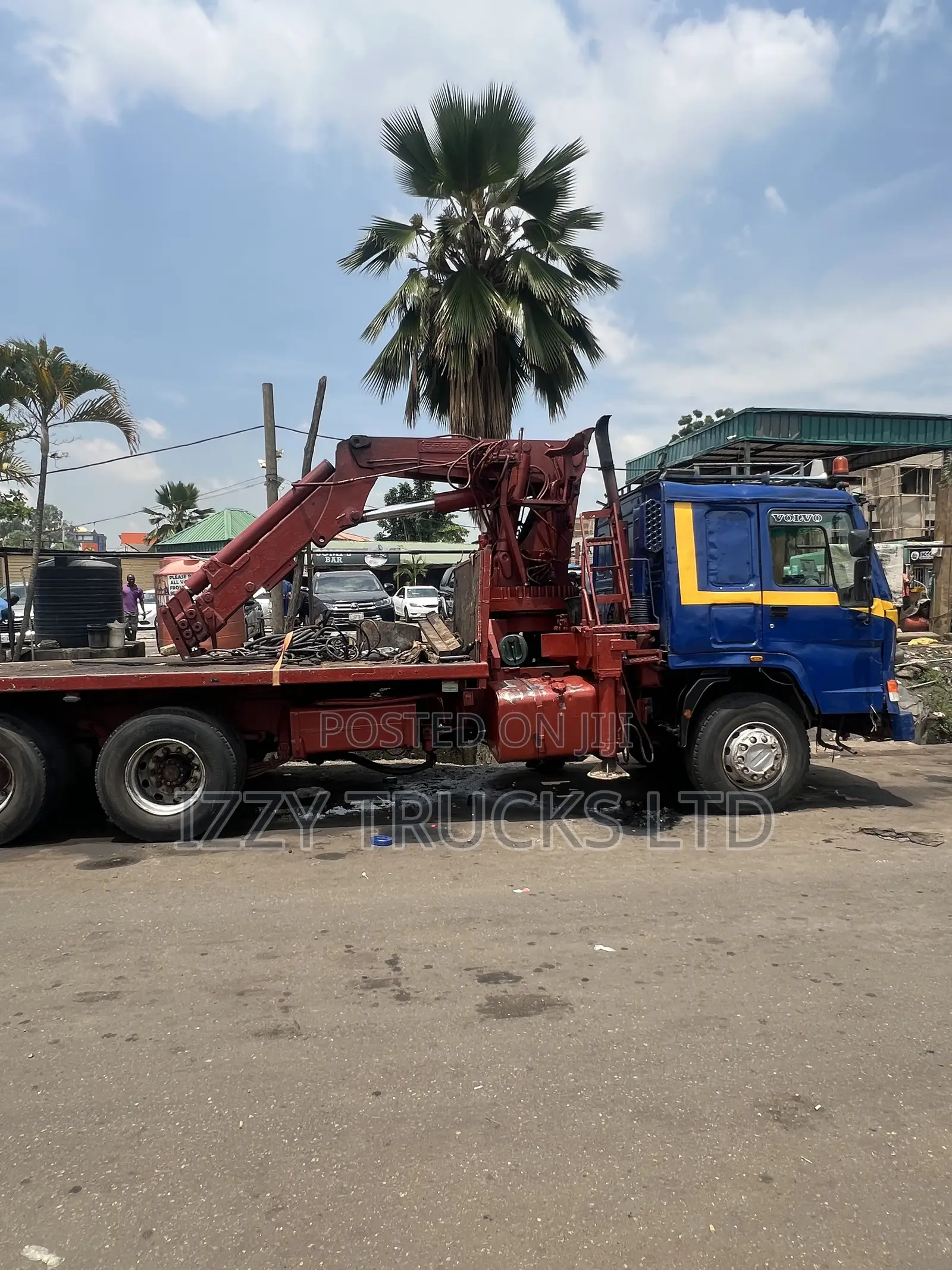 17-Ton Flatbed Hiab Truck for Hire