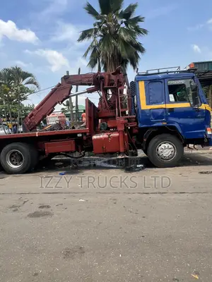17-Ton Flatbed Hiab Truck for Hire