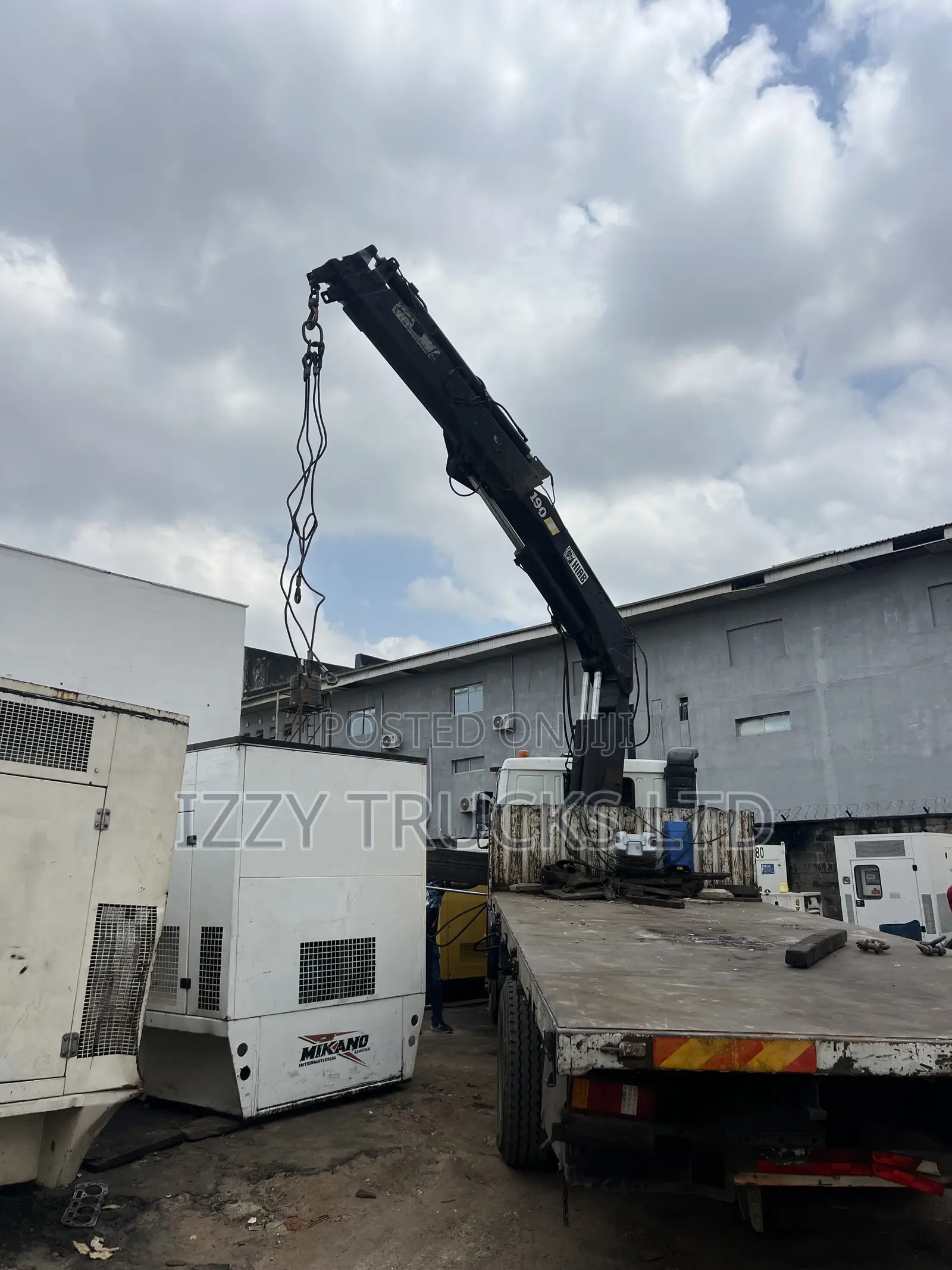 Hiab Truck for Generator Loading and Offloading