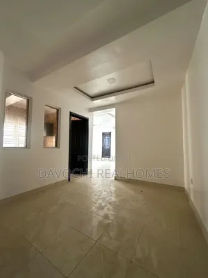 3bdrm Apartment in Ikota for rent