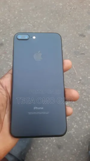New Apple iPhone 7 Plus 32 GB Black