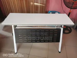 Foldable Office Table