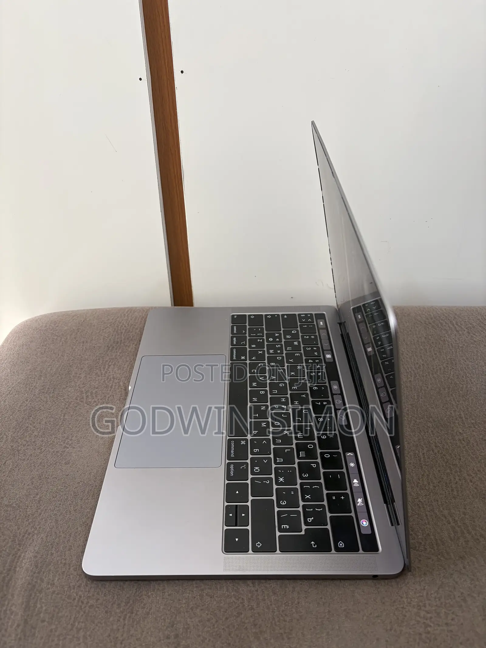 Laptop Apple MacBook Pro 2019 8GB Intel Core i5 SSD 128GB