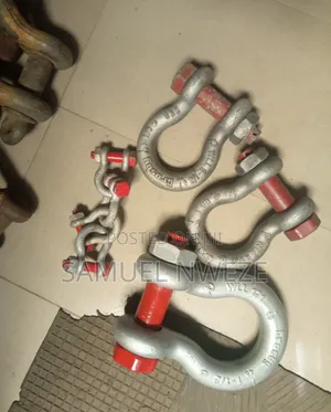 Crosby G-2130 Bolt-Type Anchor Bow Shackles