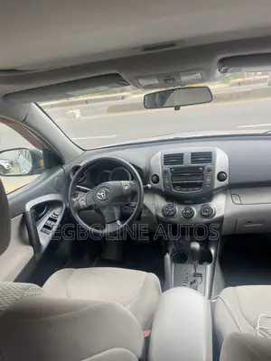 Toyota RAV4 2012 Silver