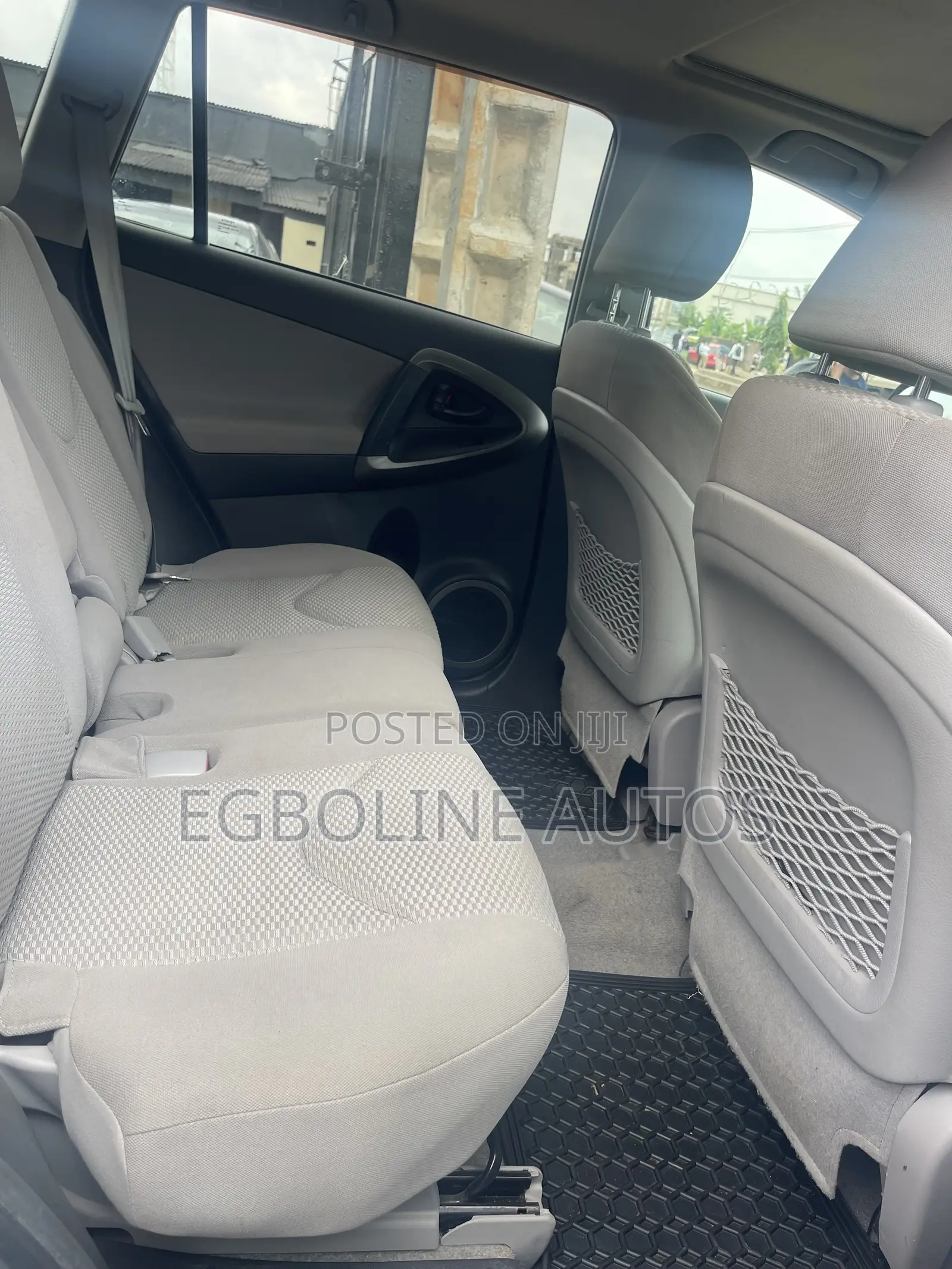 Toyota RAV4 2012 Silver