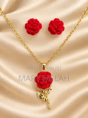 Two-Tone Gold & Silver Metal Pendant Necklace (Non-Tarnish)⁠