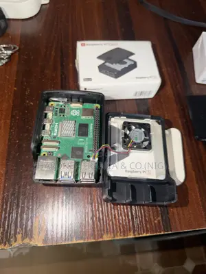 Raspberry Pi 5 8GB Ram & Case