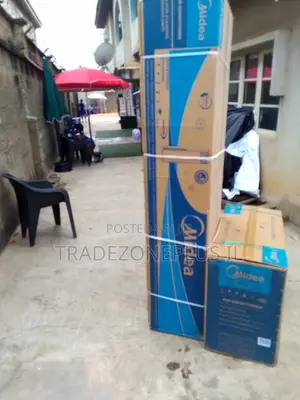 Midea Floor Type Cooling Equipment for Business Premises