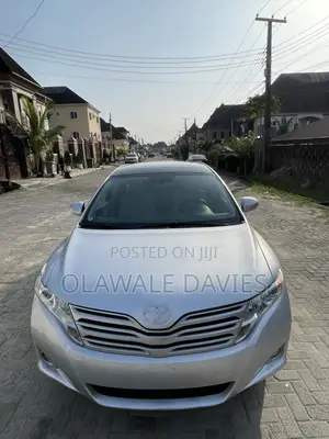 Toyota Venza 2010 Silver