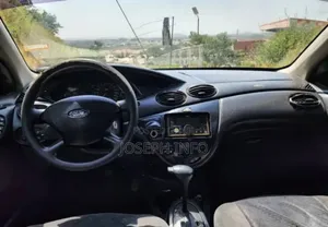 Ford Focus 1.6 2004 Maroon