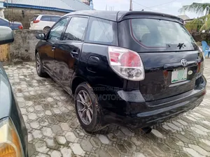 Toyota Matrix Standard FWD (1.8L 4cyl 5M) 2004 Black