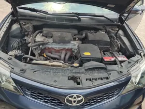 Toyota Camry SE 4dr Sedan (2.5L 4cyl 6A) 2012 Blue