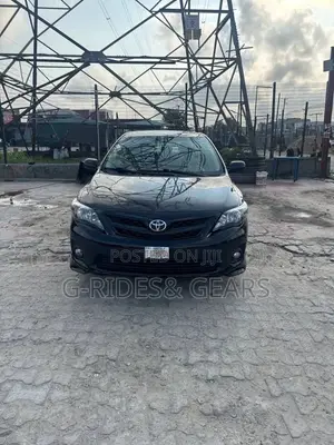 Toyota Corolla 2013 Black