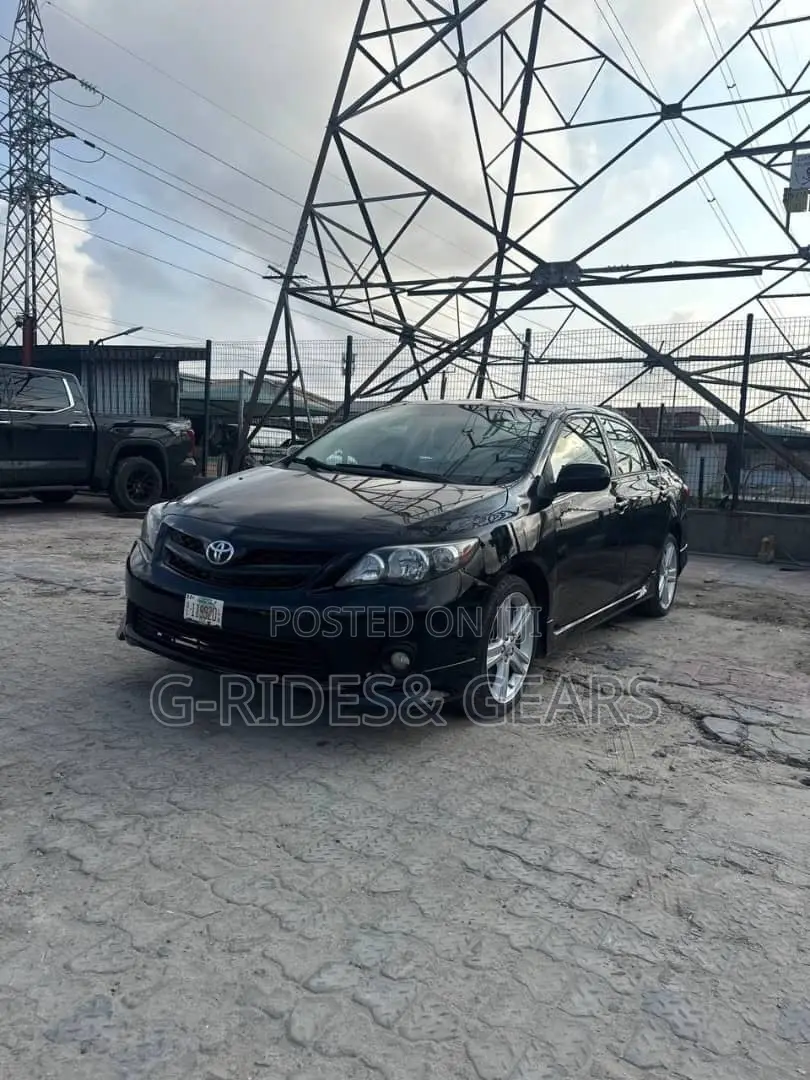 Toyota Corolla 2013 Black