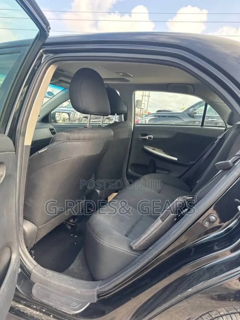 Toyota Corolla 2013 Black