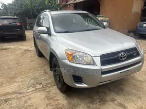 Toyota RAV4 V6 2009 Silver