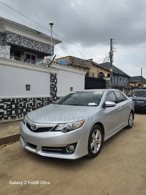 Toyota Camry SE 4dr Sedan (2.5L 4cyl 6A) 2012 Silver