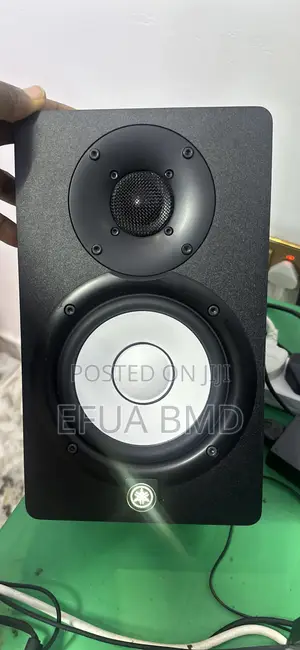 Yamaha HS5