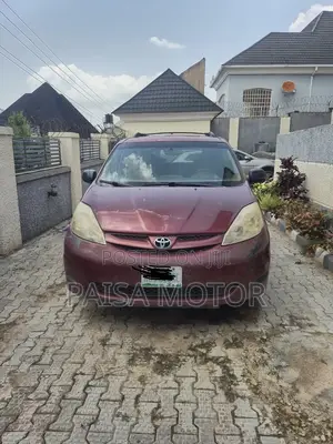 Toyota Sienna LE 2008 Red