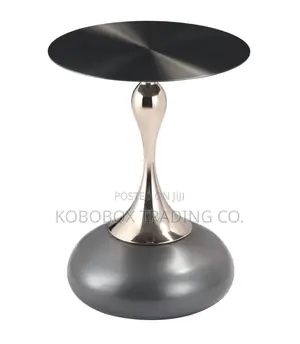 Modern Round Accent Table With Elegant Pedestal Base