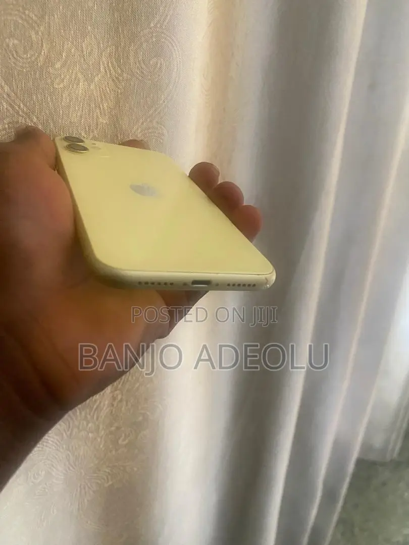 Apple iPhone 11 128 GB Yellow