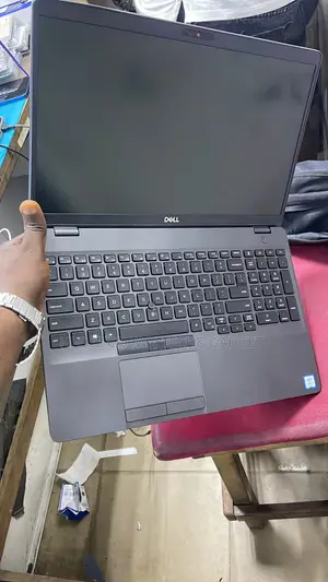 Laptop Dell Latitude 5550 8GB Intel Core i5 SSD 256GB