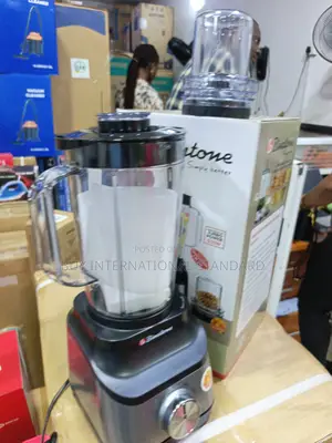Binatone 2.2L Blender for Smoothies and Fruit Blending