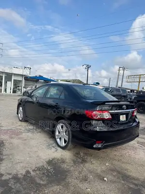 Toyota Corolla 2013 Black