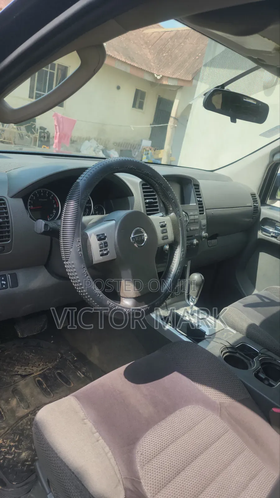 Nissan Pathfinder 2010 Black