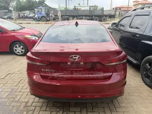 Hyundai Elantra 2017 Red