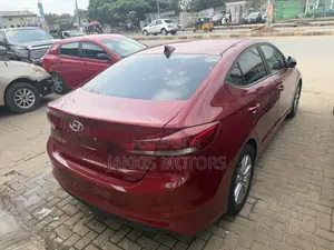 Hyundai Elantra 2017 Red