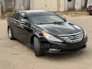 Hyundai Sonata Limited 2.0T Sedan (2.0L 4cyl 6A) 2013 Black