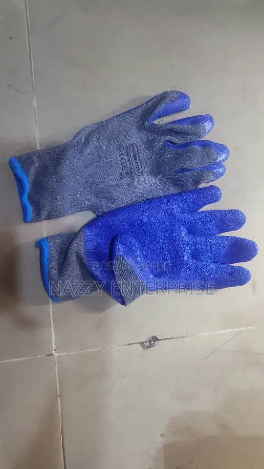 Anti-Cut Handglove