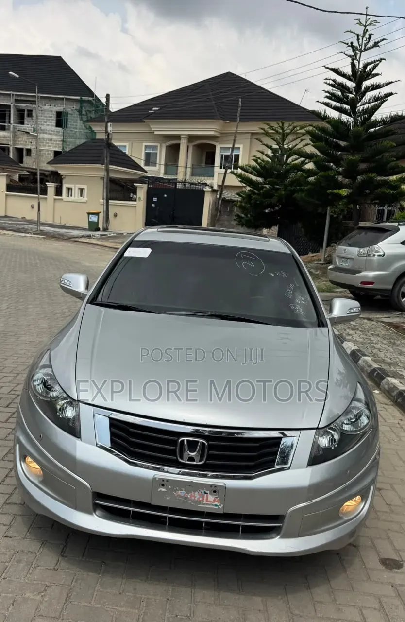 Honda Accord 2012 Silver
