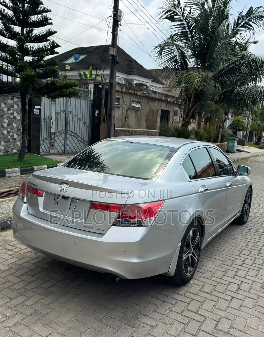 Honda Accord 2012 Silver