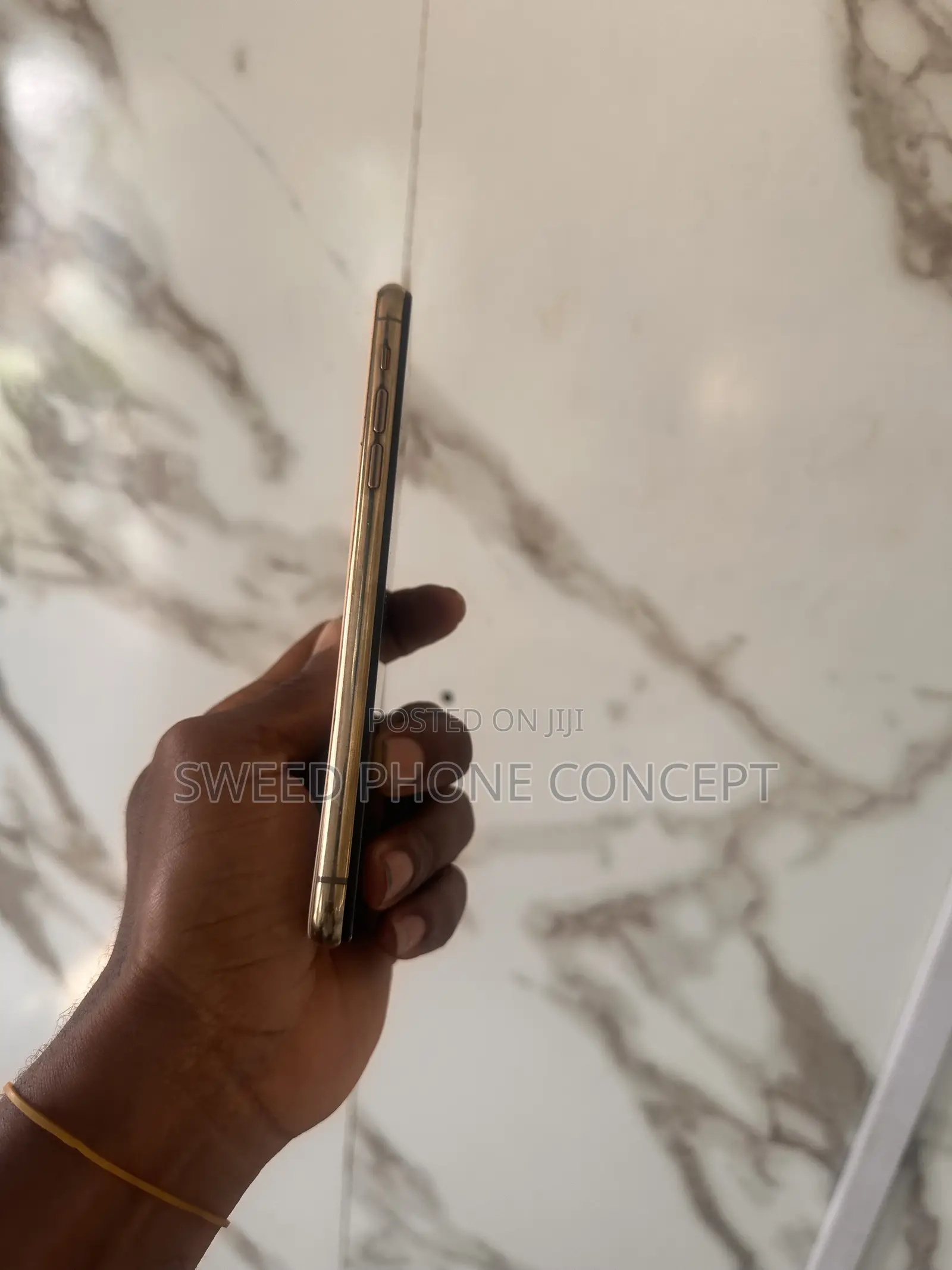Apple iPhone 11 Pro Max 64 GB Gold