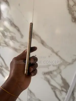 Apple iPhone 11 Pro Max 64 GB Gold
