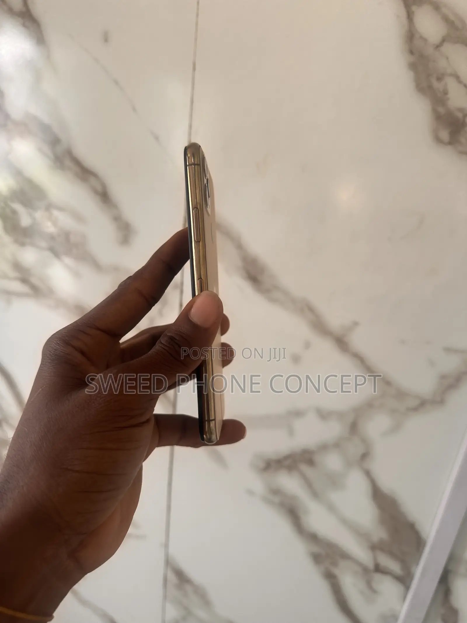 Apple iPhone 11 Pro Max 64 GB Gold